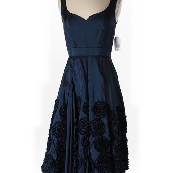 Jessica Simpson Dresses & Skirts - Jessica Simpson Navy Formal Gown Flowers